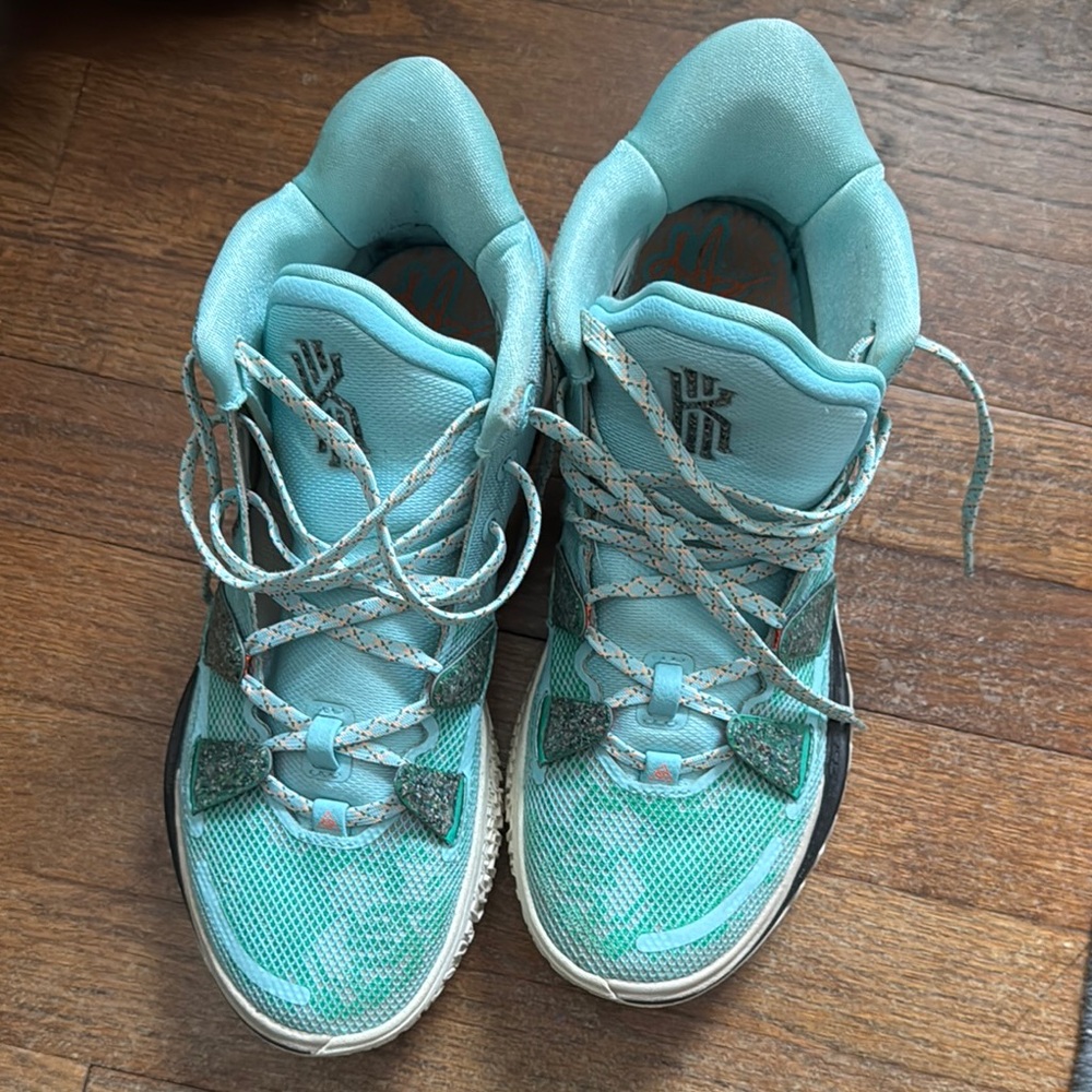 Nike Kyrie 7 Basketball Shoes